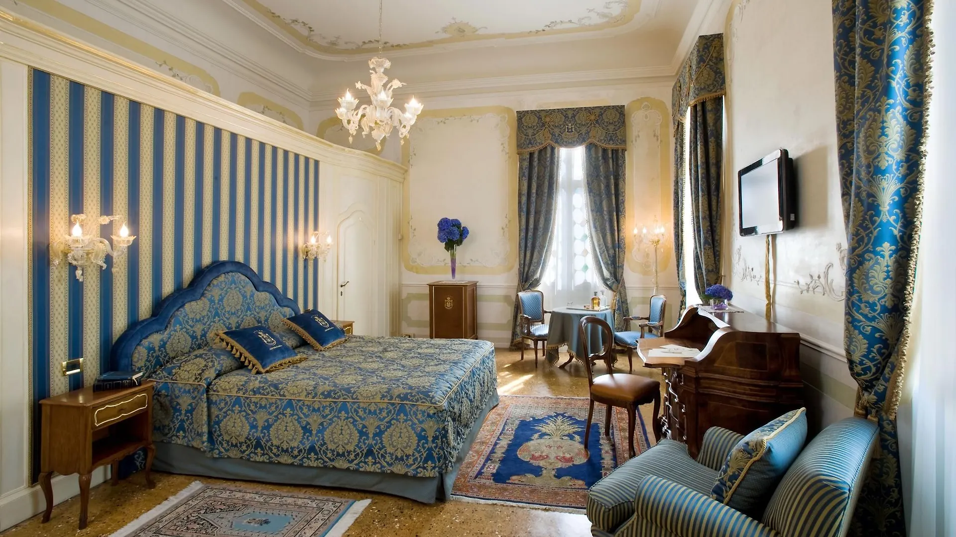 Hotel Villa Condulmer Mogliano Veneto 5*,  Italy